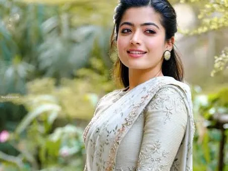 Pushpa’s star Rashmika Mandanna is undoubtedly a National Crush! Also, the Queen turns 26 today!
