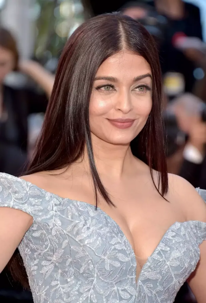 Aishwariya Rai's Old modeling video was found on the internet of the year 1992. She was paid.