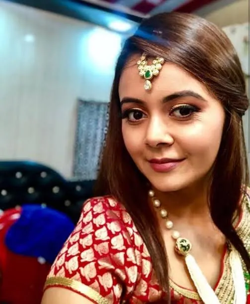 Devoleena Bhattacharjee is in shock as a murder took place in her buliding. She is scared now!