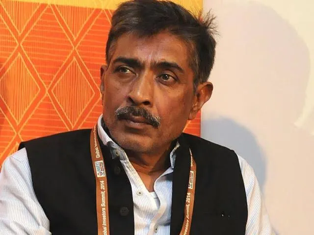 Prakash Jha is disguised with Bollywood stars,    'They don't know what acting is about.'